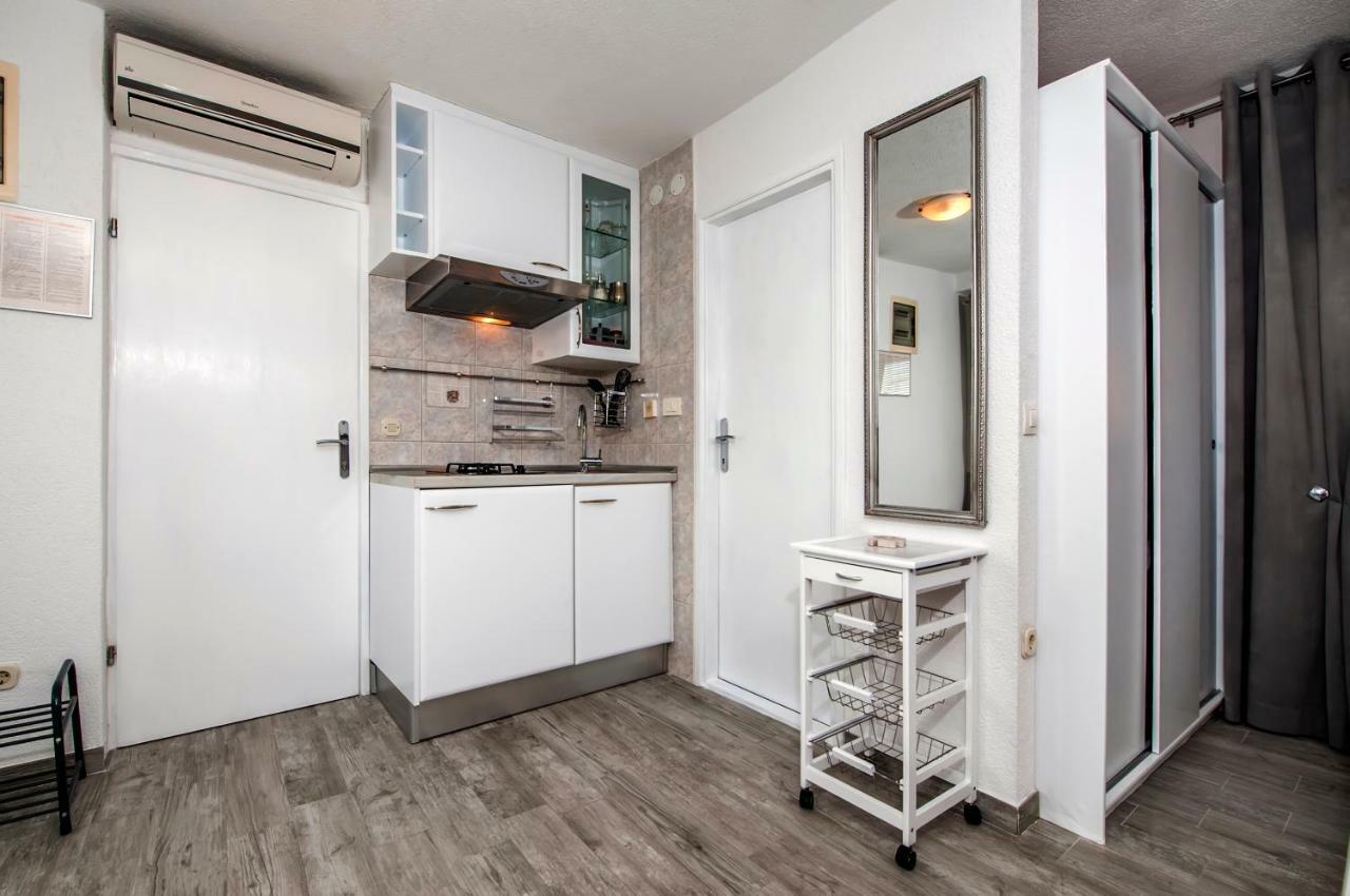 Studio Apartment Sunce 로비니 외부 사진